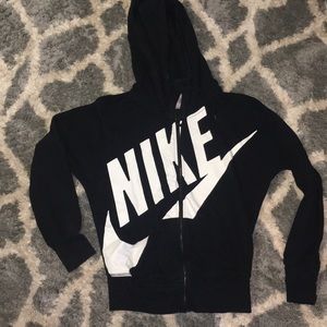 Women’s nike sweatshirt!